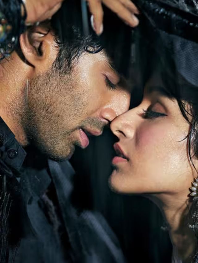 KISSING